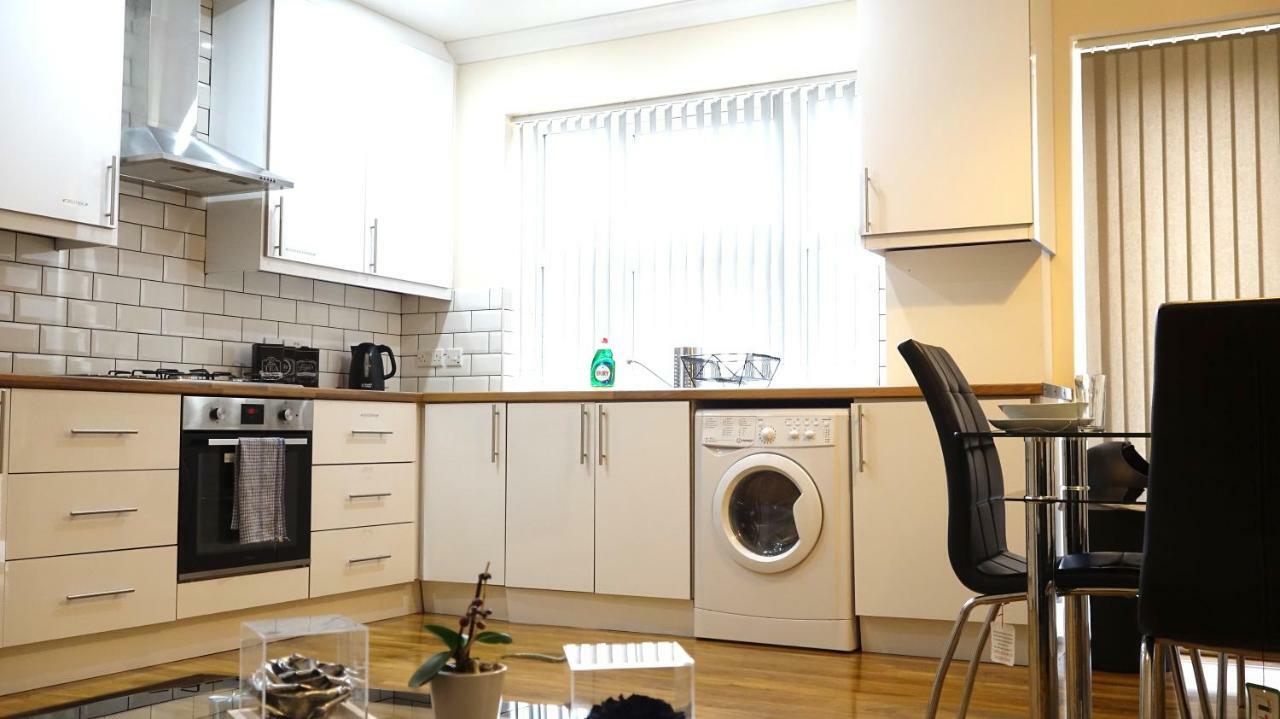 Heathrow Ensuite Rooms- Auto Check In London Eksteriør bilde