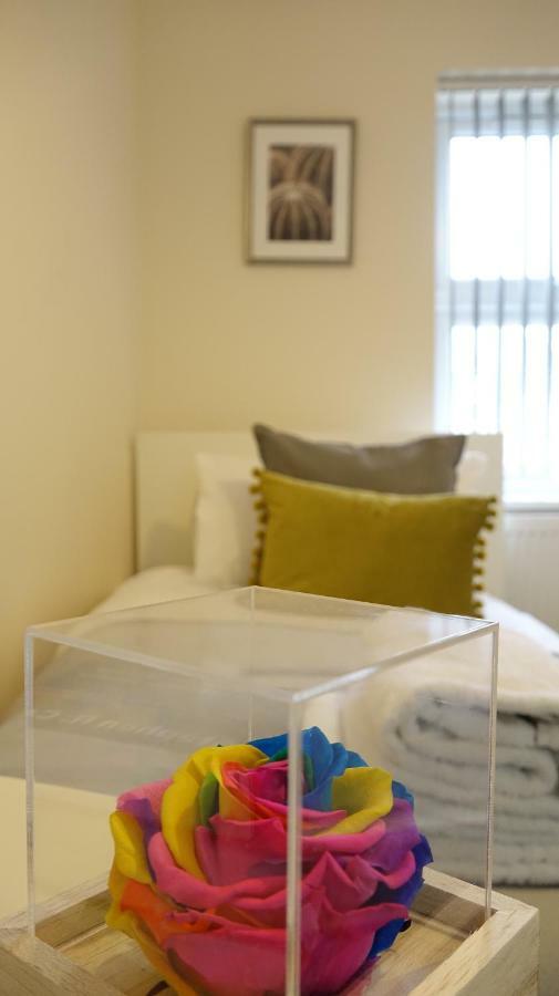 Heathrow Ensuite Rooms- Auto Check In London Eksteriør bilde