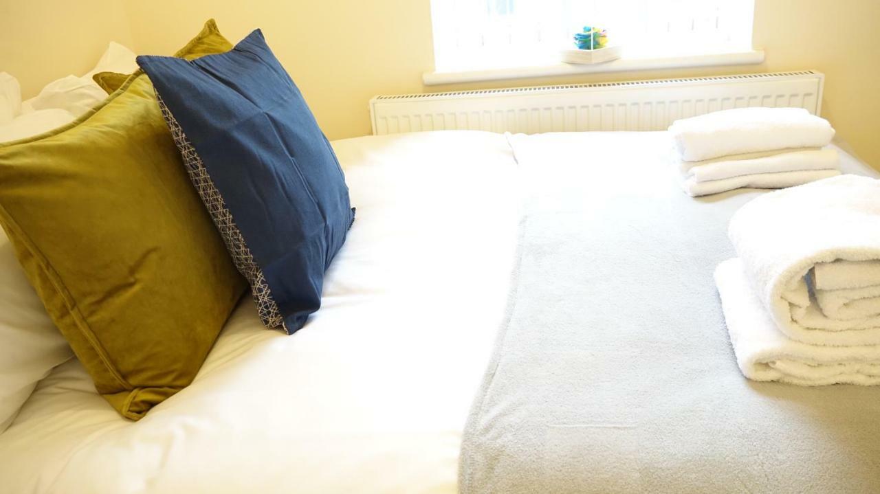 Heathrow Ensuite Rooms- Auto Check In London Eksteriør bilde