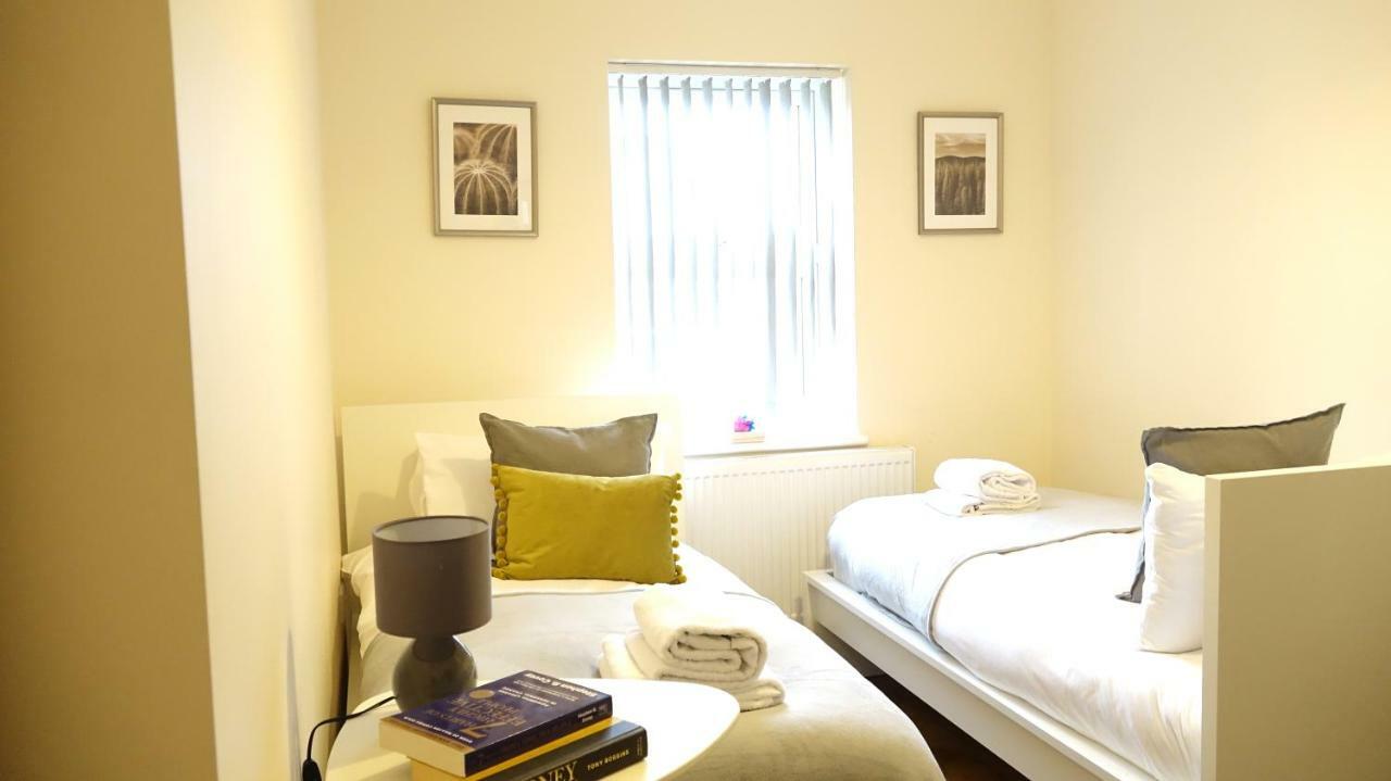 Heathrow Ensuite Rooms- Auto Check In London Eksteriør bilde